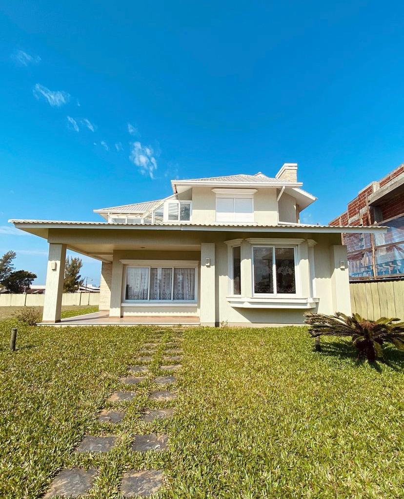 Casa 4 Dormitórios